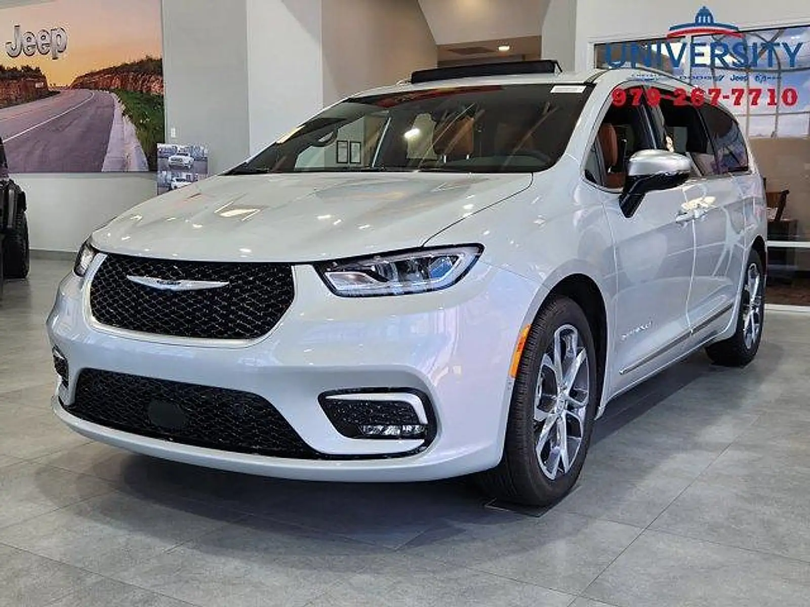 2026 Chrysler Pacifica Pinnacle photo 1