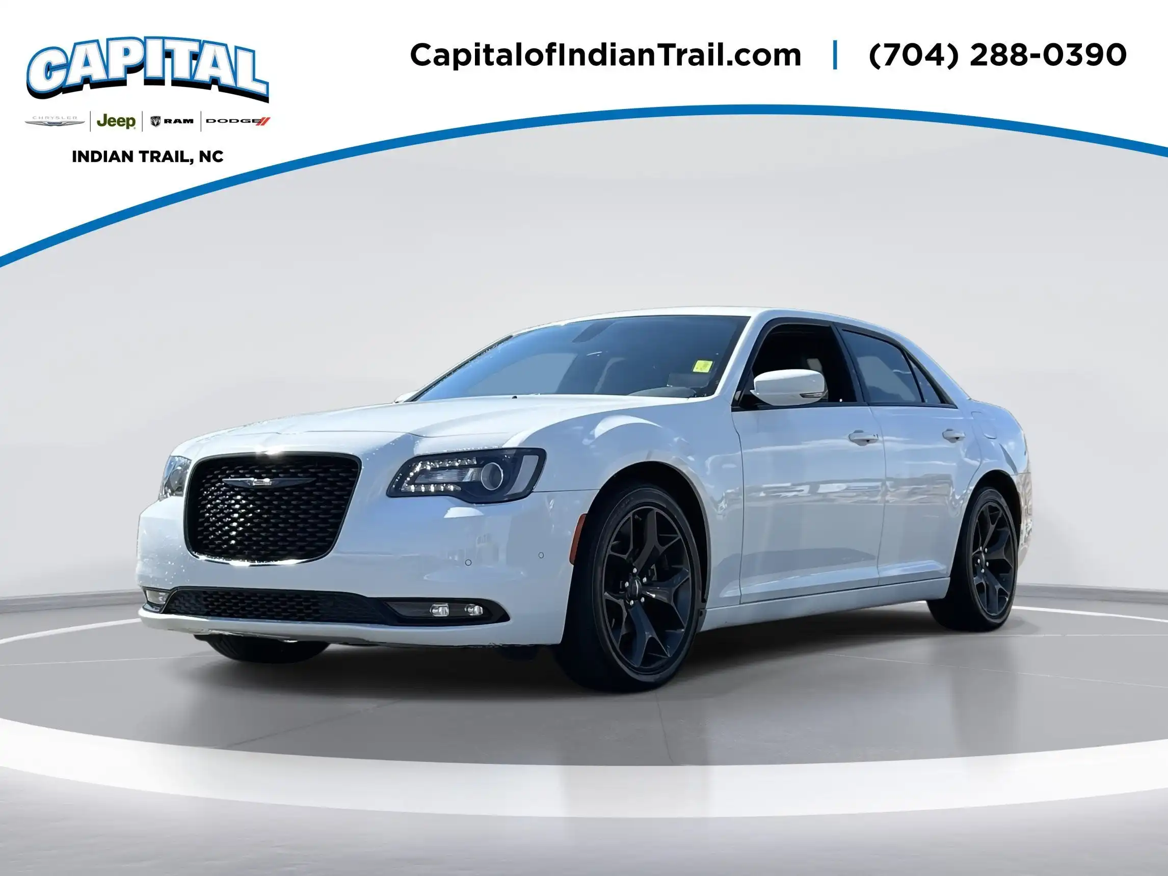 2023 Chrysler 300 S's photo