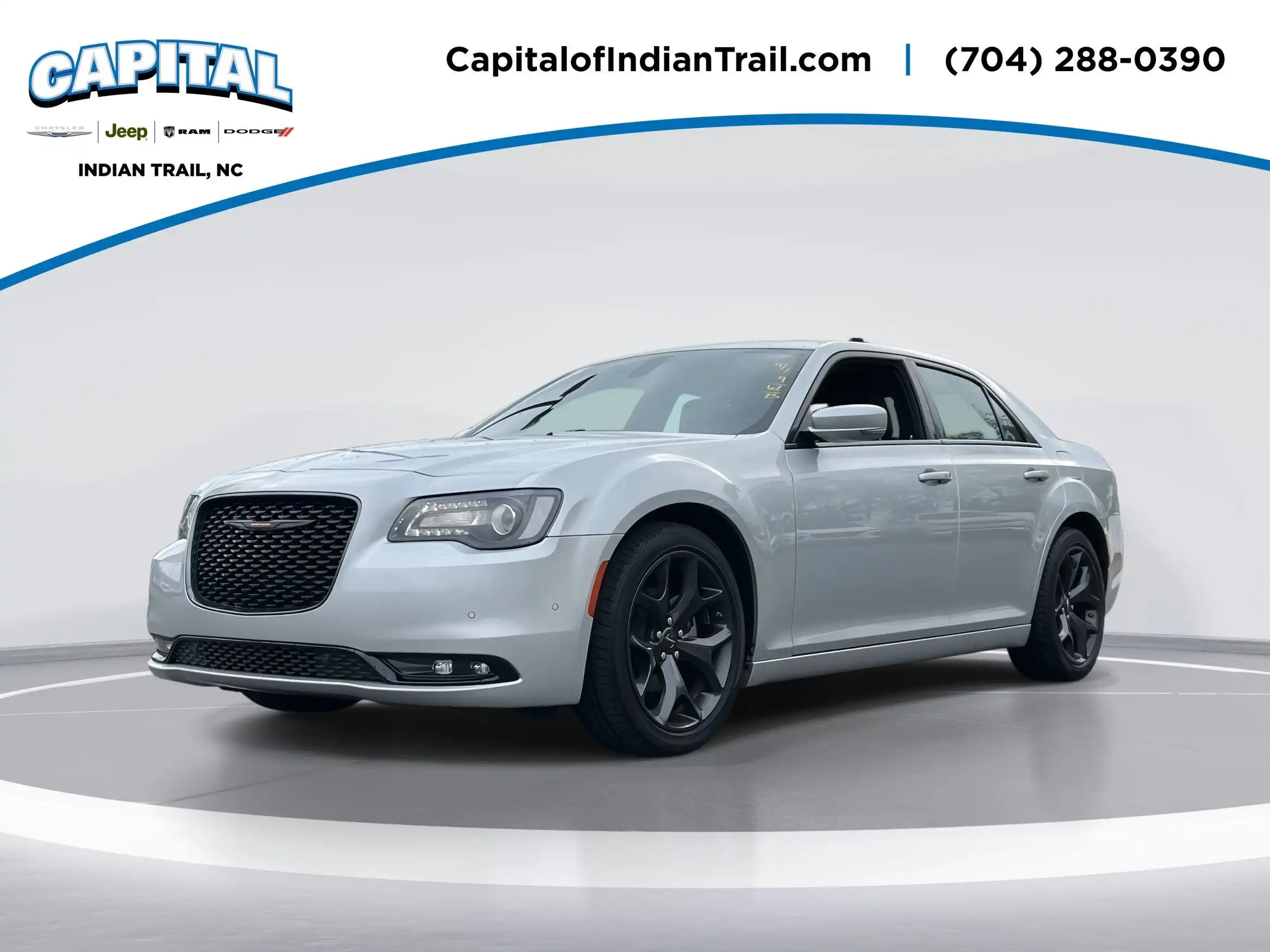 2023 Chrysler 300 S's photo