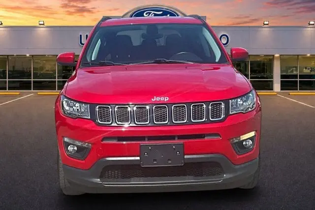 2017 Jeep Compass Latitude 4WD photo 3