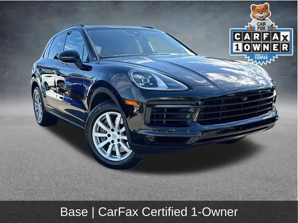 2023 Porsche Cayenne Platinum Edition's photo