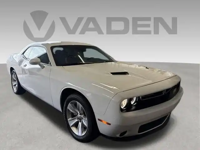 2023 Dodge Challenger SXT Auto's photo
