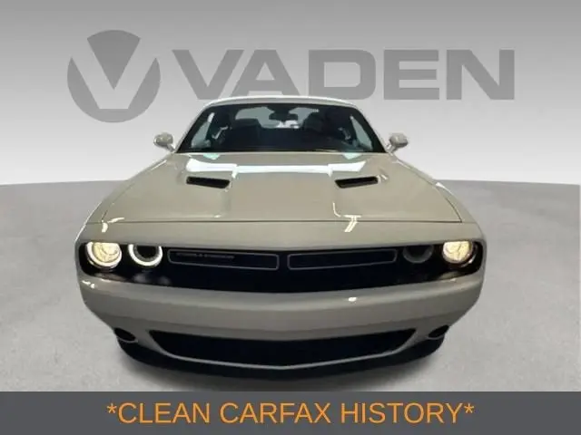 2023 Dodge Challenger SXT Auto photo 3