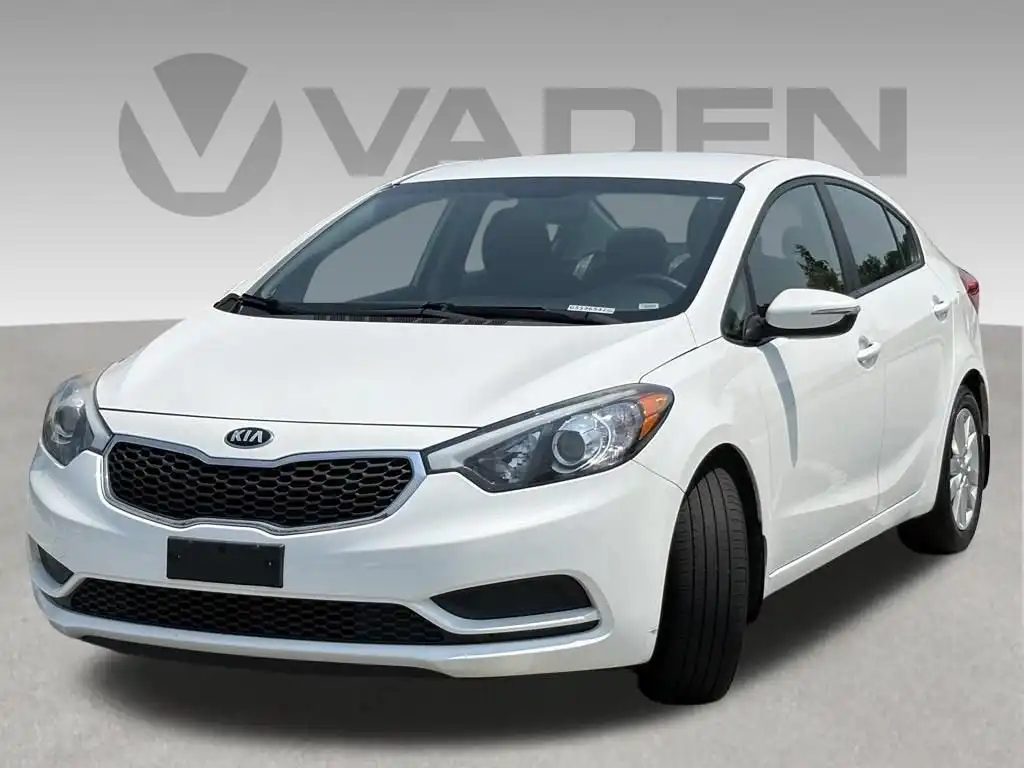 2016 Kia Forte LX AT's photo