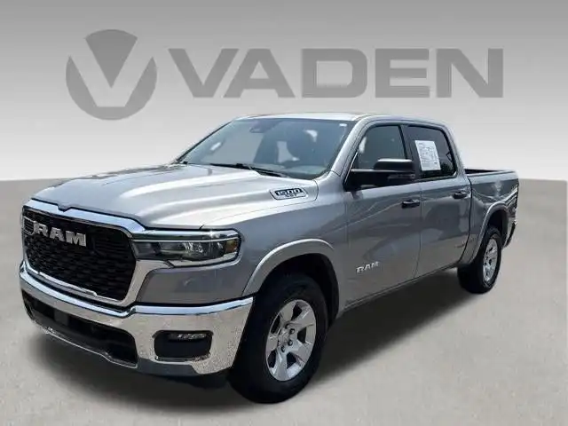 2025 RAM 1500 Big Horn/Lone Star 4x4 Crew Cab 5'7's photo