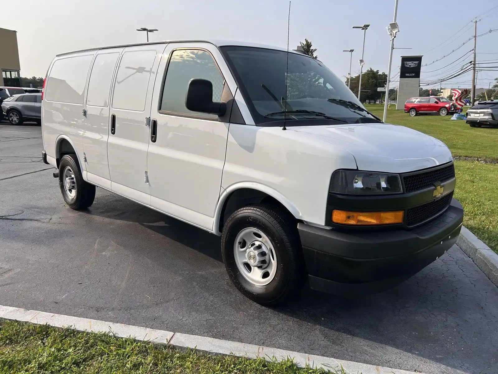 2025 Chevrolet Express 2500 1WT SWB's photo