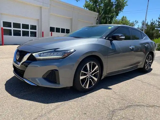 2021 Nissan Maxima SV's photo