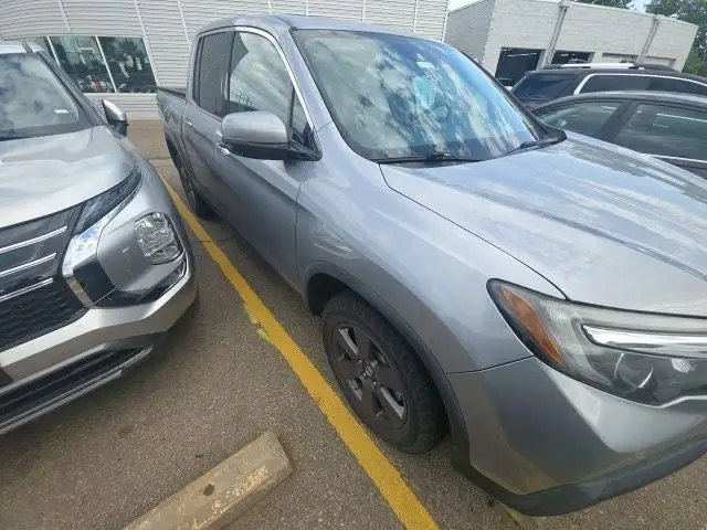 2020 Honda Ridgeline RTL AWD E photo 1