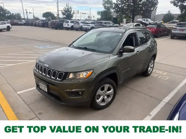 2017 Jeep Compass Latitude 4WD photo 1
