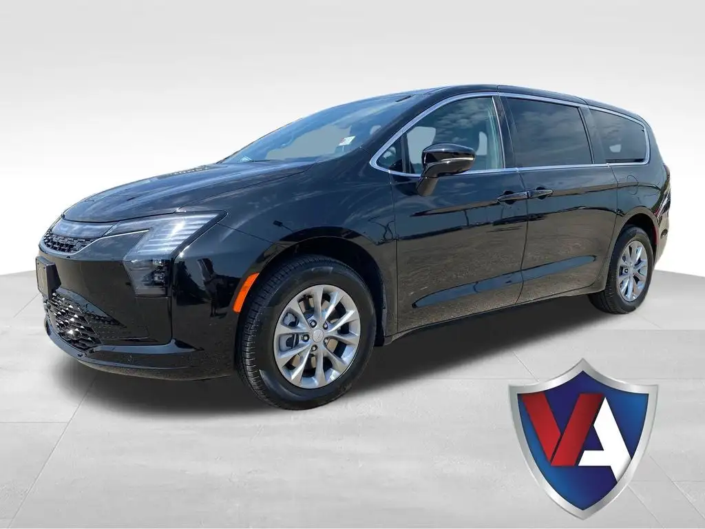 2027 Chrysler Pacifica Limited AWD's photo