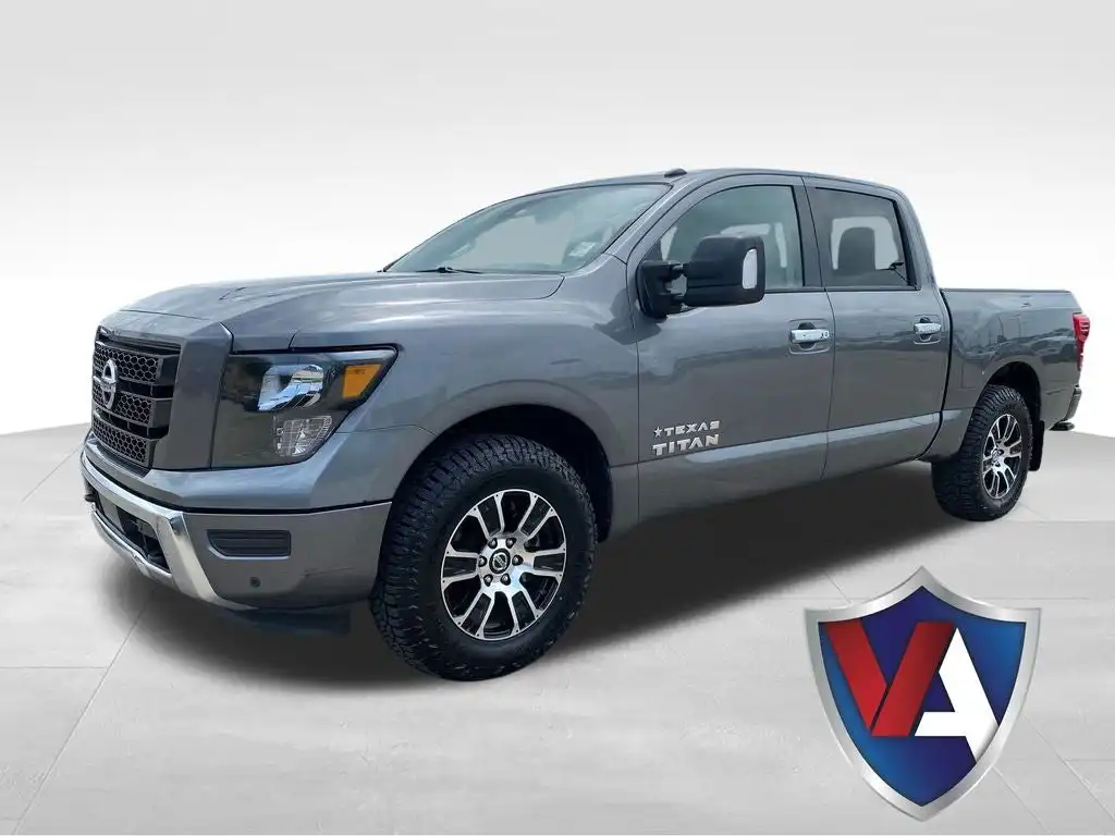 2021 Nissan Titan SV 4X4 Crew Cab's photo
