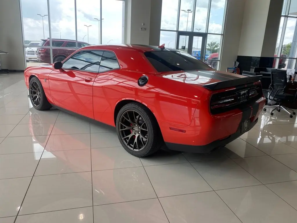 2016 Dodge Challenger SRT Hellcat photo 4