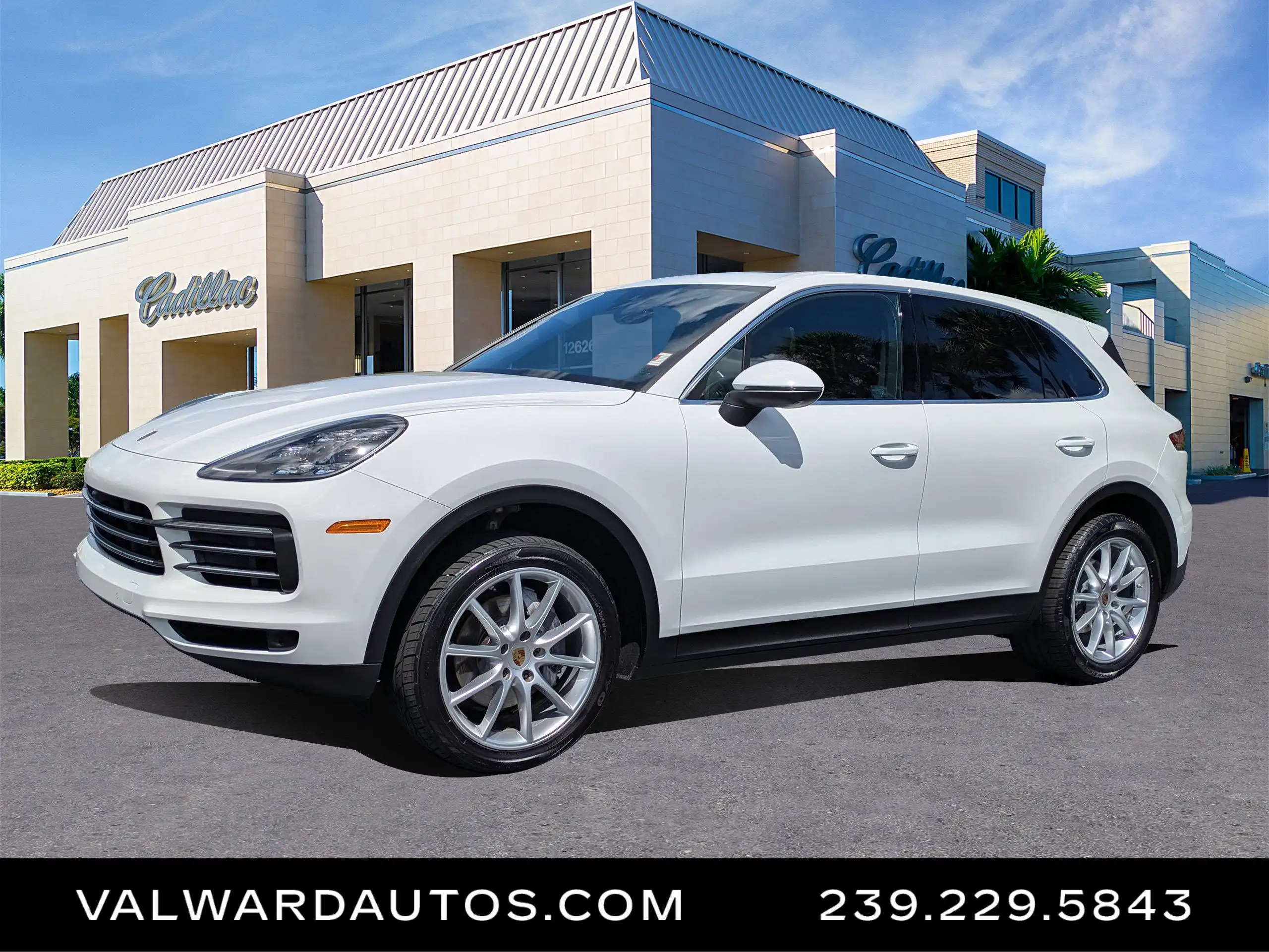2020 Porsche Cayenne Base's photo