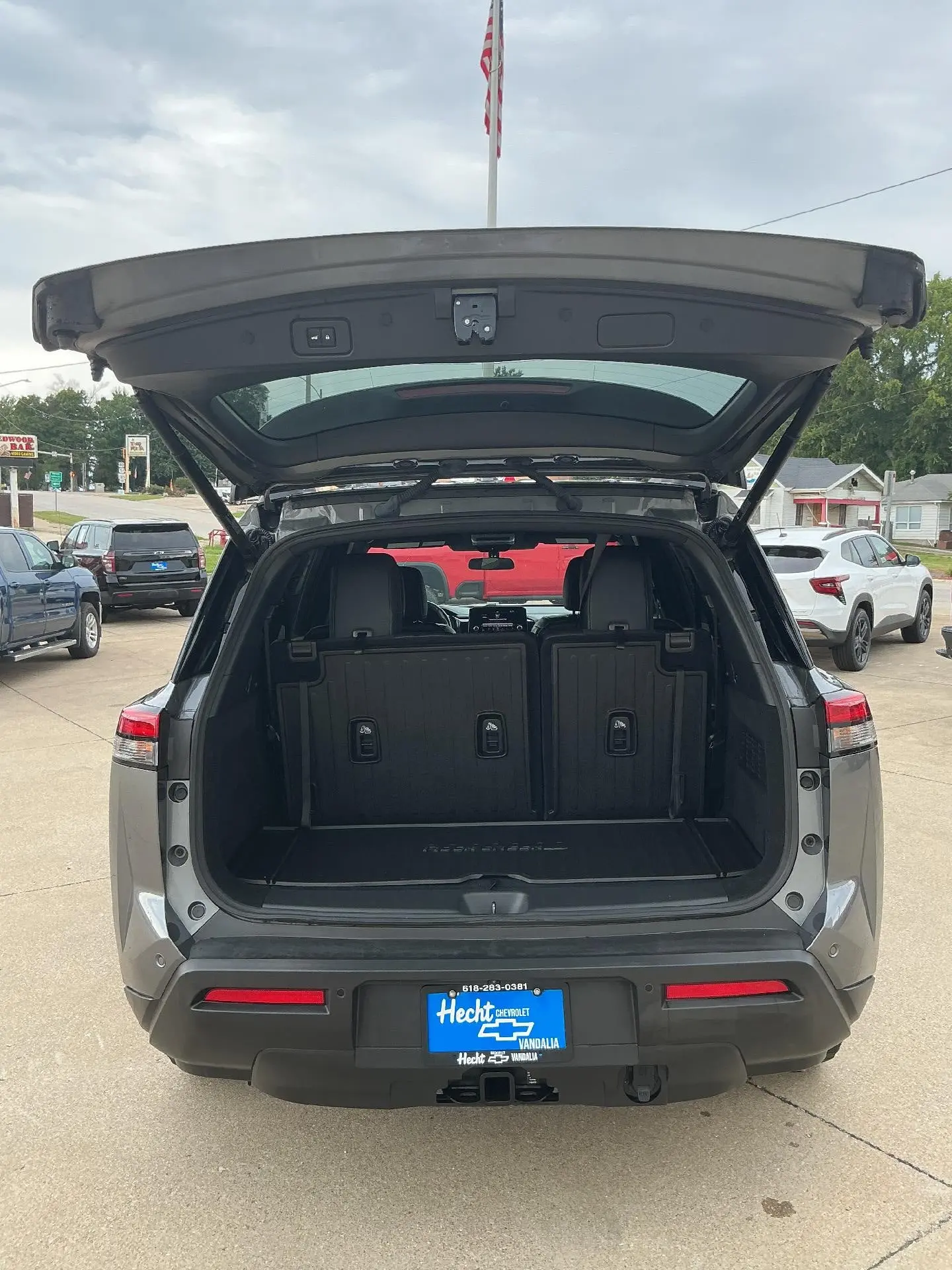 2025 Nissan Pathfinder Rock Creek 4WD photo 5