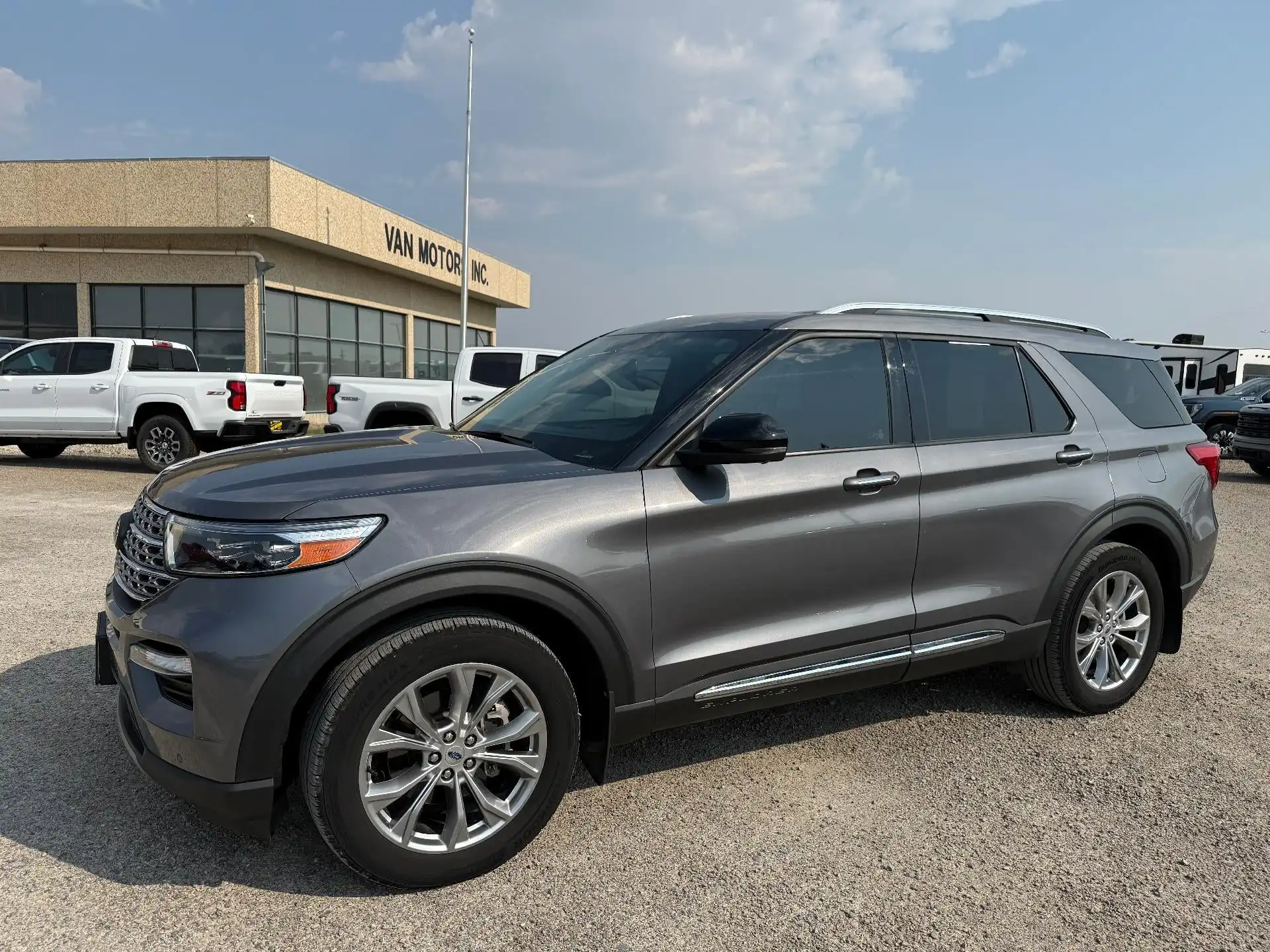2022 Ford Explorer Limited 4WD's photo