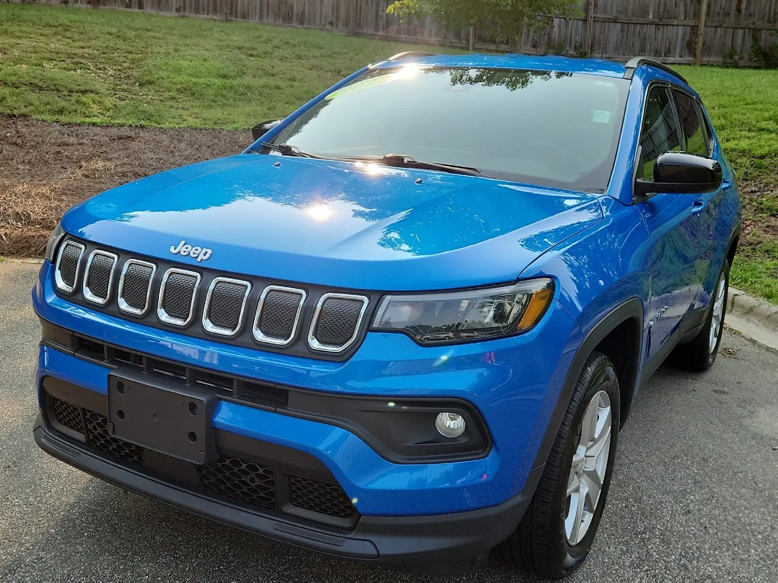 2022 Jeep Compass Latitude 4X4 photo 3