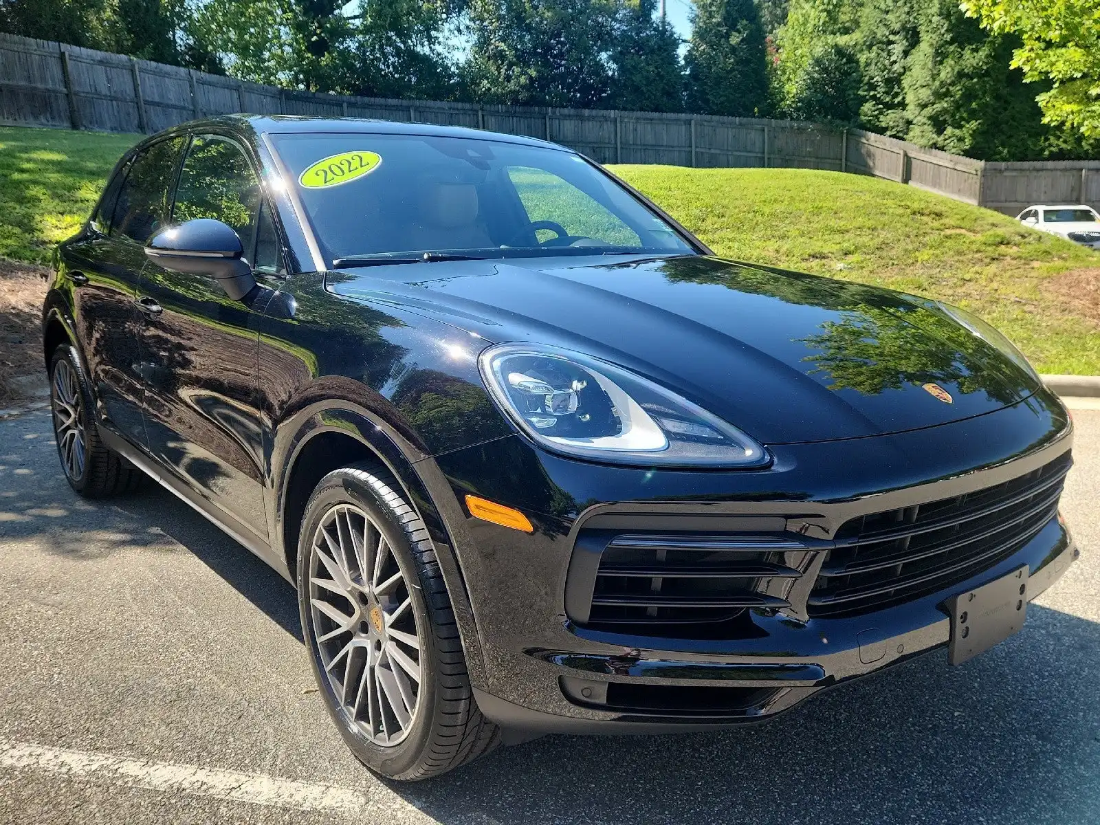 2022 Porsche Cayenne Platinum Edition's photo