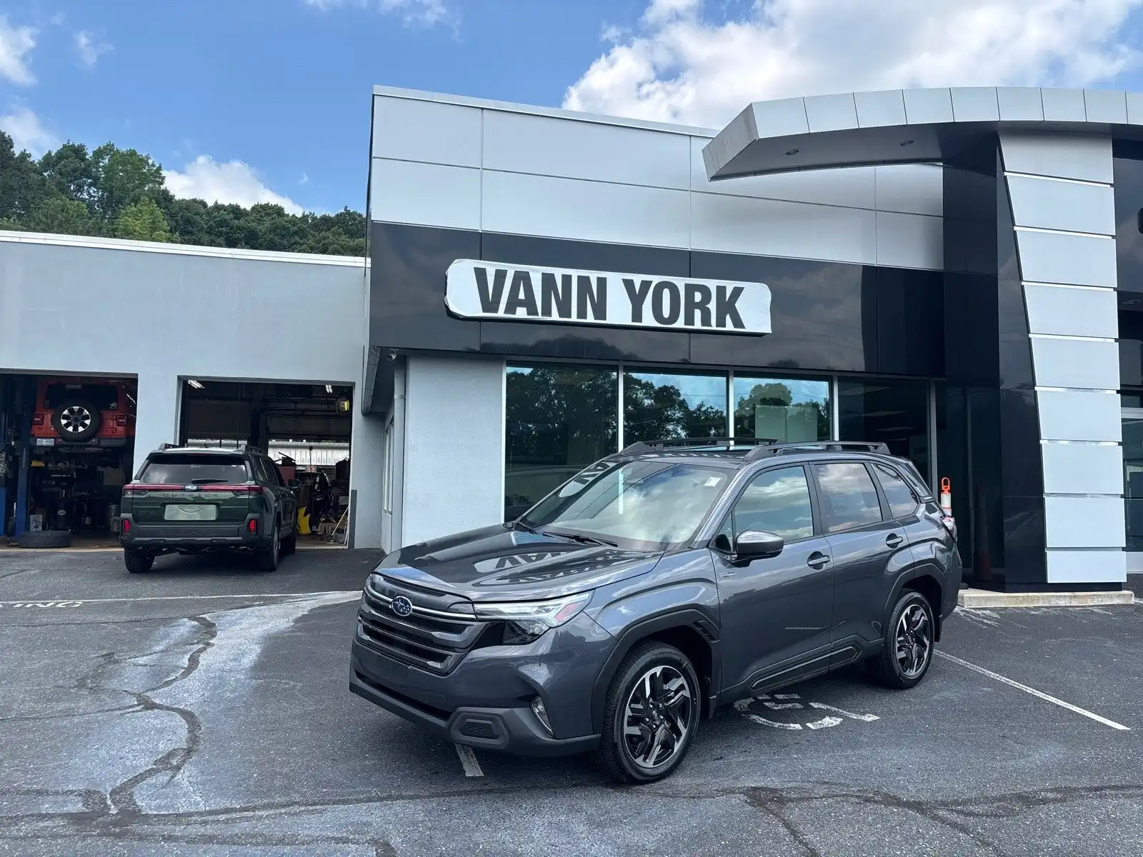 2026 Subaru Forester Limited Hybrid's photo