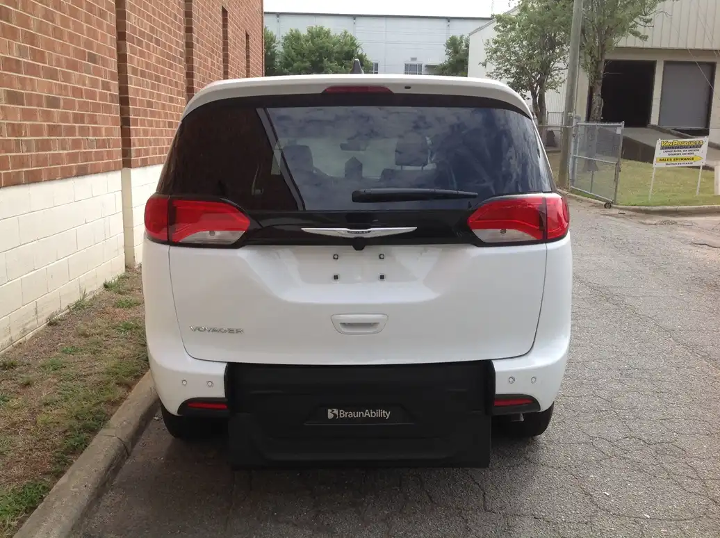 2026 Chrysler Voyager LX's photo
