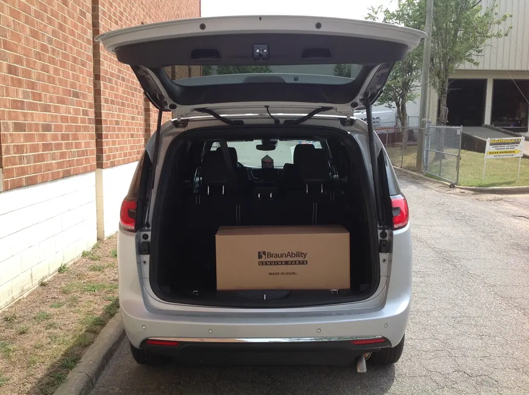 2026 Chrysler Pacifica Select photo 5