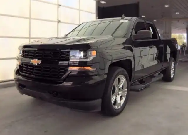 2018 Chevrolet Silverado 1500 Custom Double Cab Std Box's photo