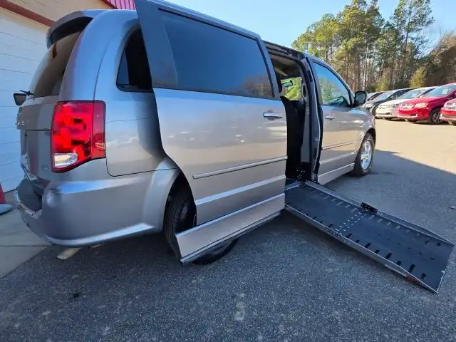 2013 Dodge Grand Caravan SXT's photo