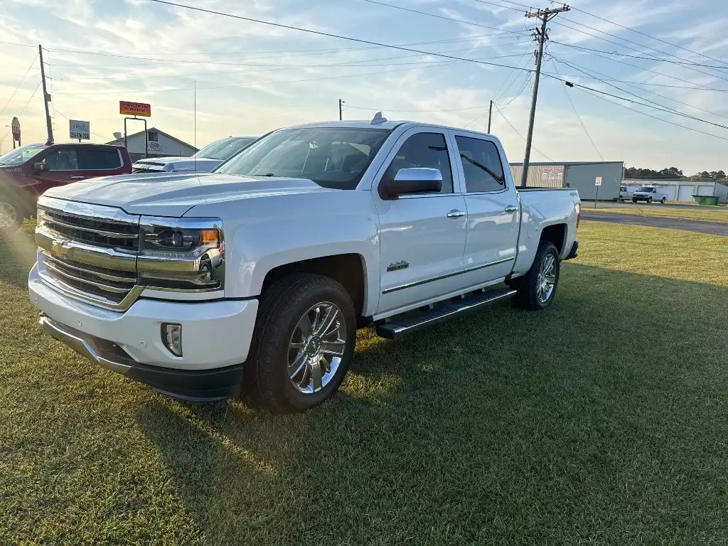 2018 Chevrolet Silverado 1500 High Country 4WD Crew Cab Standard Box's photo