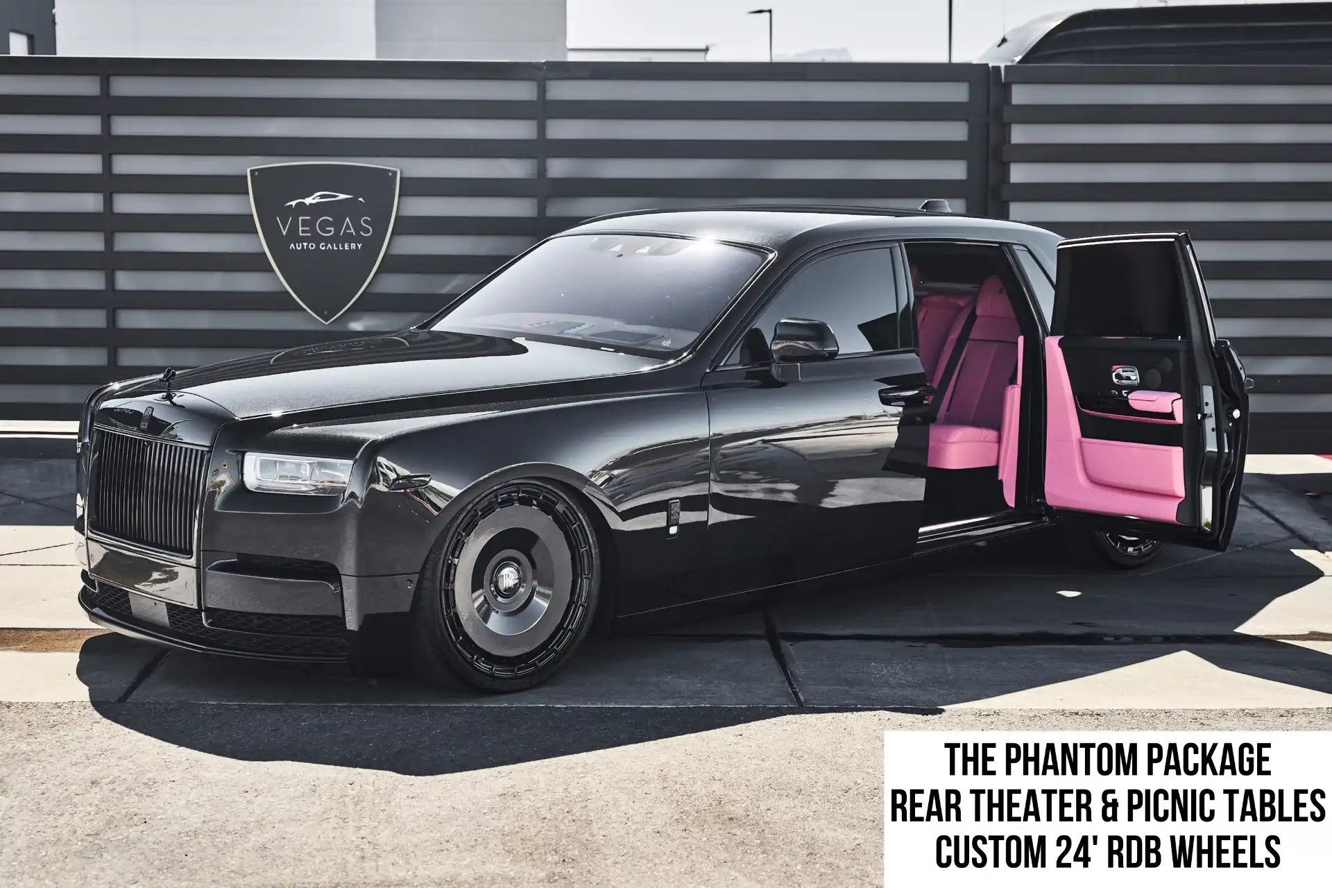 2024 Rolls-Royce Phantom Base's photo