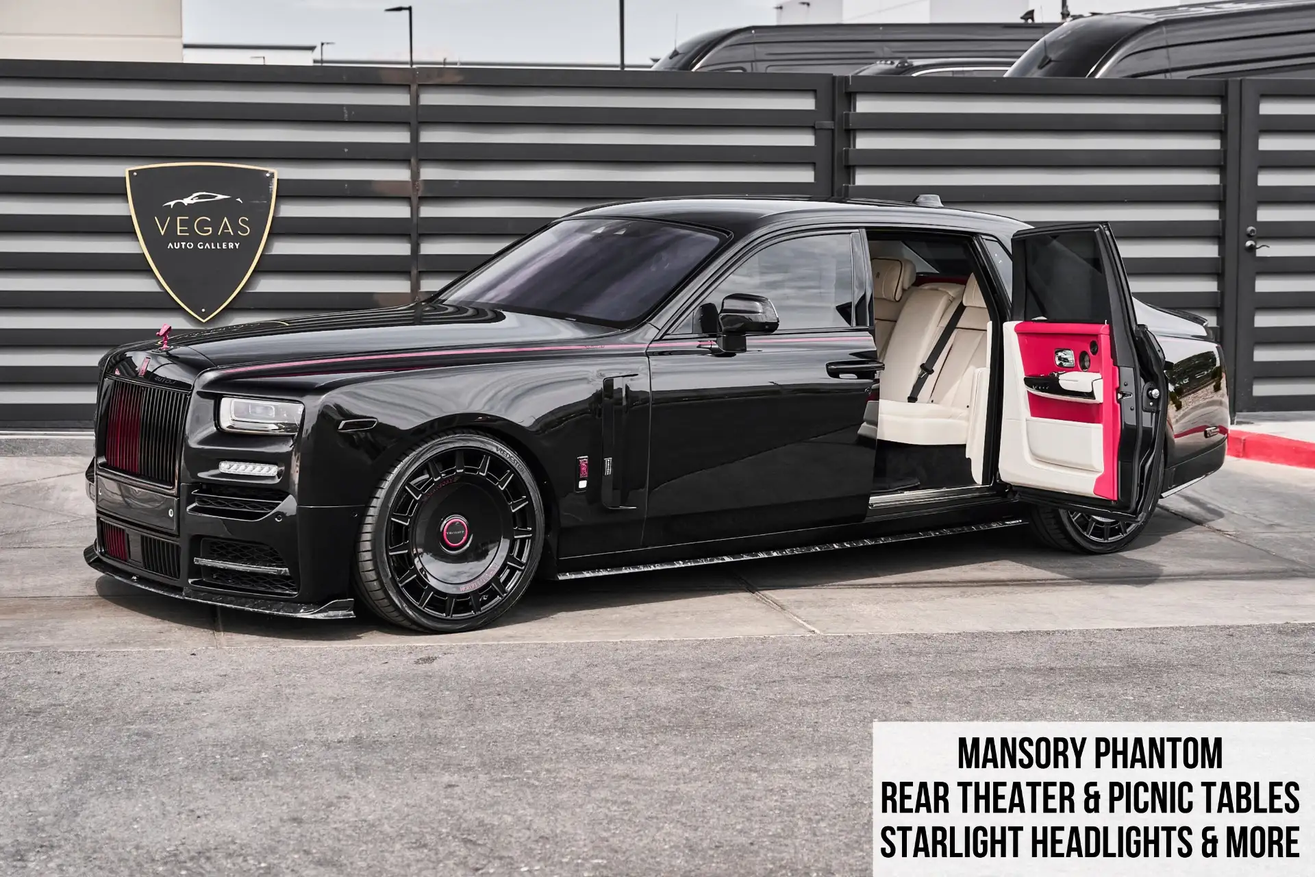 2023 Rolls-Royce Phantom Base's photo