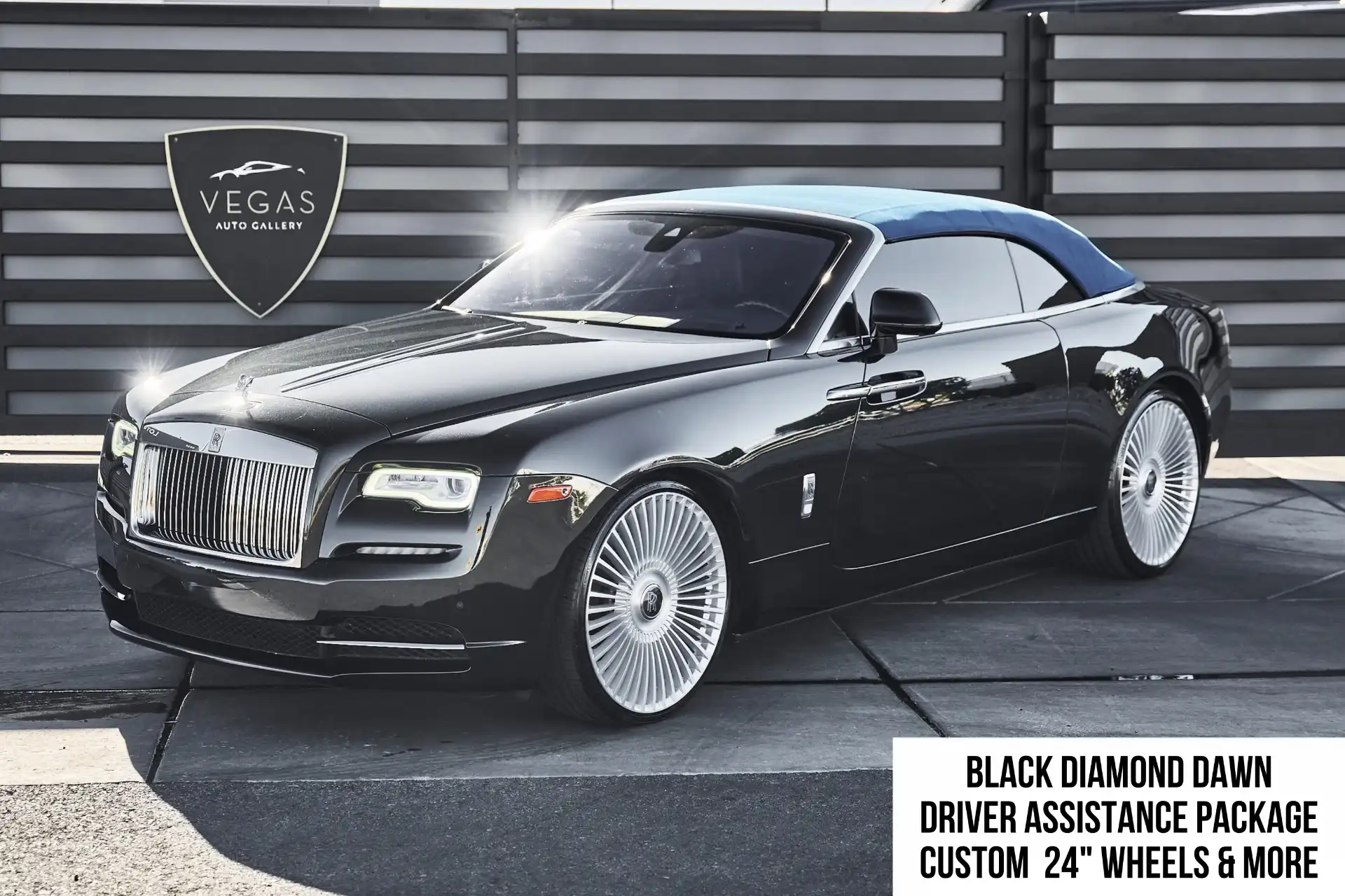 2019 Rolls-Royce Dawn Base's photo