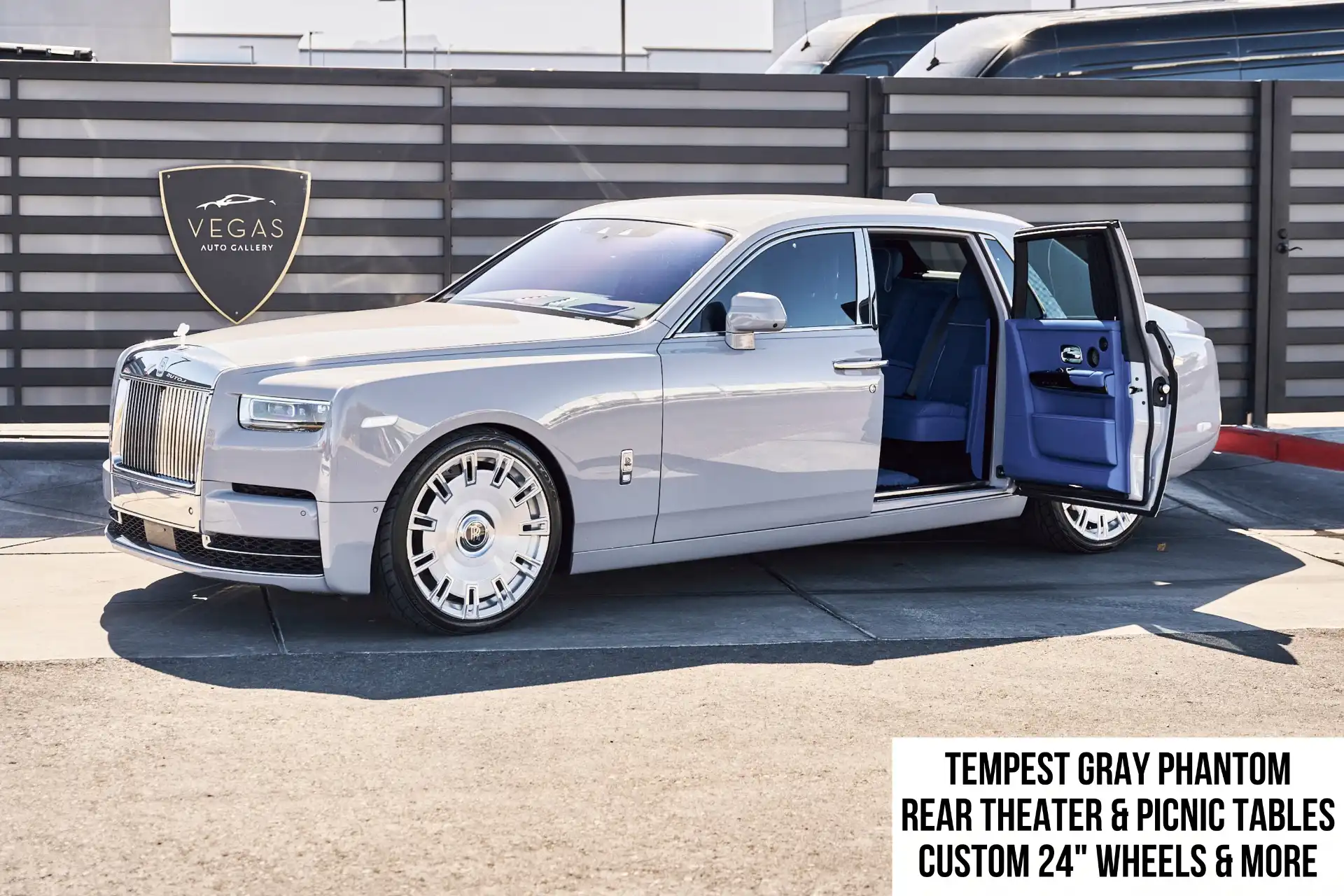 2024 Rolls-Royce Phantom Base's photo