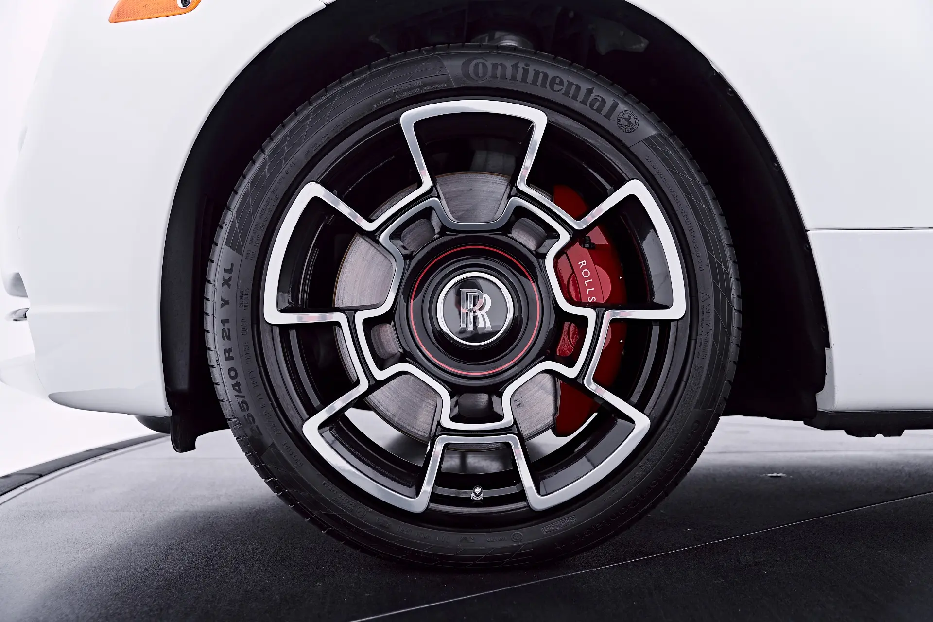 2020 Rolls-Royce Dawn Base photo 3