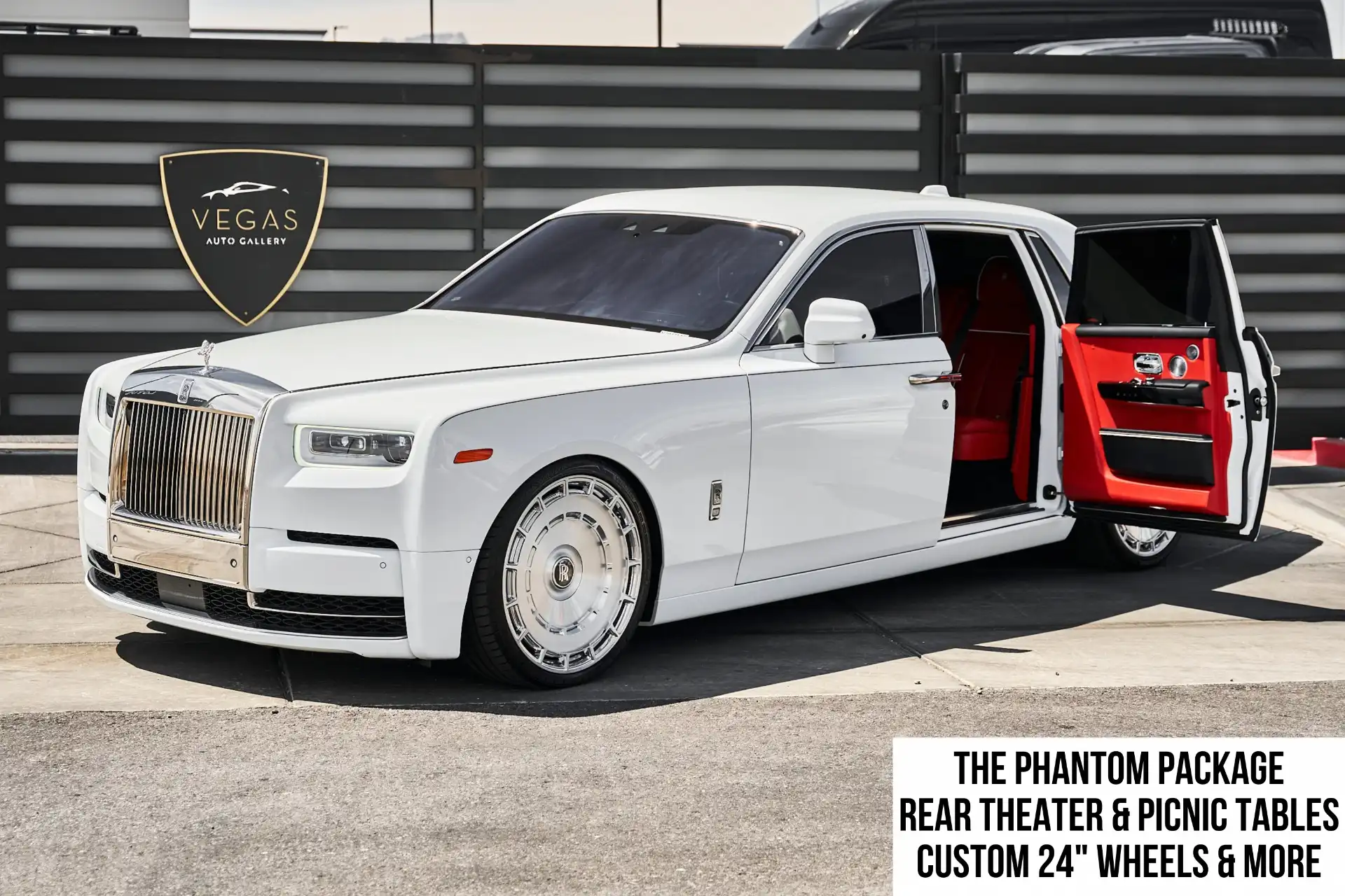 2021 Rolls-Royce Phantom Base's photo