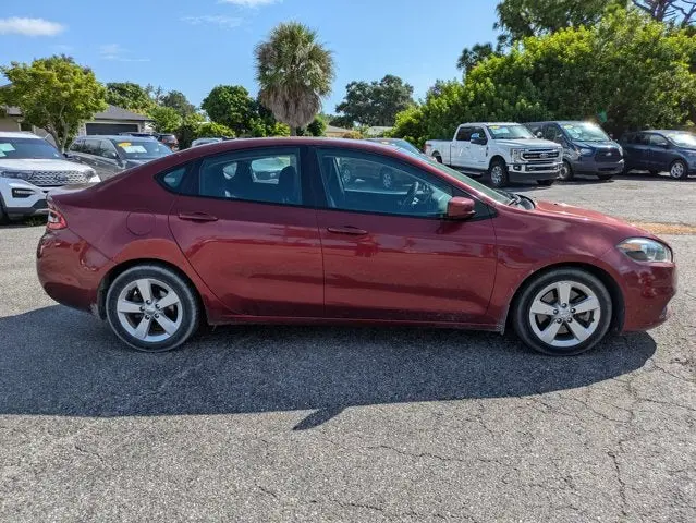 2015 Dodge Dart 2.4 SXT photo 3