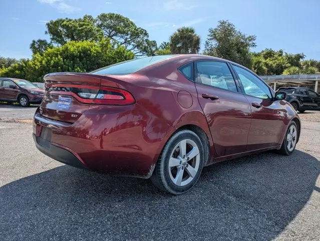 2015 Dodge Dart 2.4 SXT photo 4