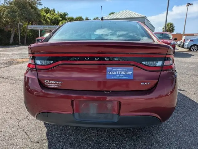 2015 Dodge Dart 2.4 SXT photo 5