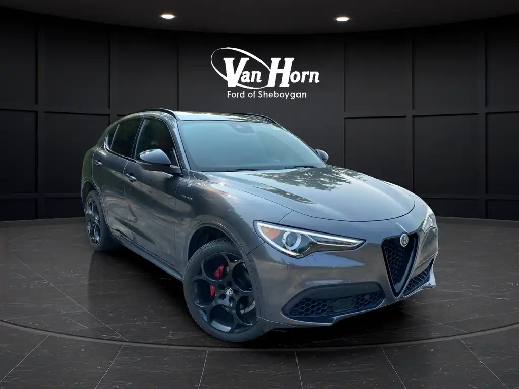 2022 Alfa Romeo Stelvio Ti Veloce AWD's photo