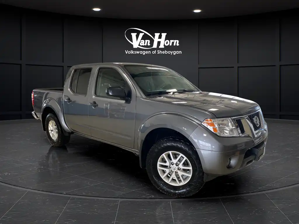 2020 Nissan Frontier SV Crew Cab 4X4 SWB's photo