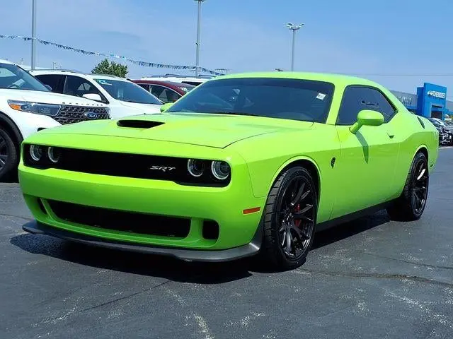 2015 Dodge Challenger SRT Hellcat photo 5