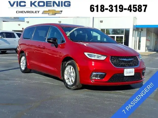 2025 Chrysler Pacifica Select photo 1