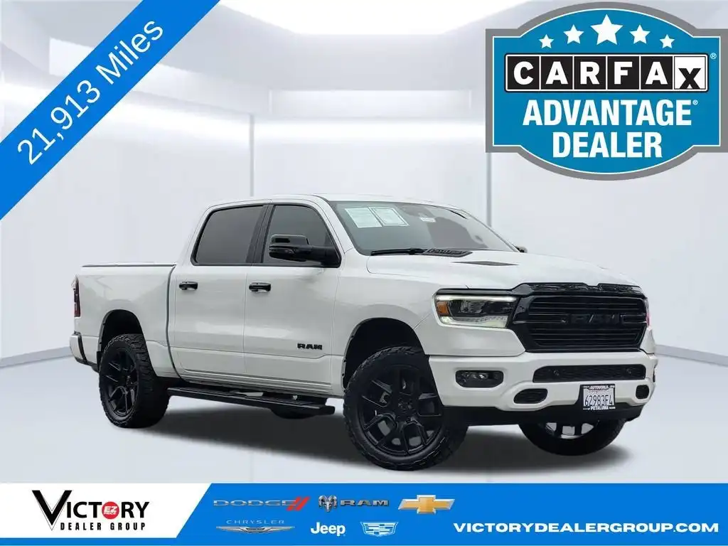 2024 RAM 1500 Laramie 4x4 Crew Cab 5'7's photo