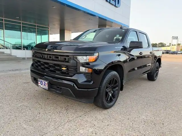 2024 Chevrolet Silverado 1500 Custom 4X4 Crew Cab Short Box's photo