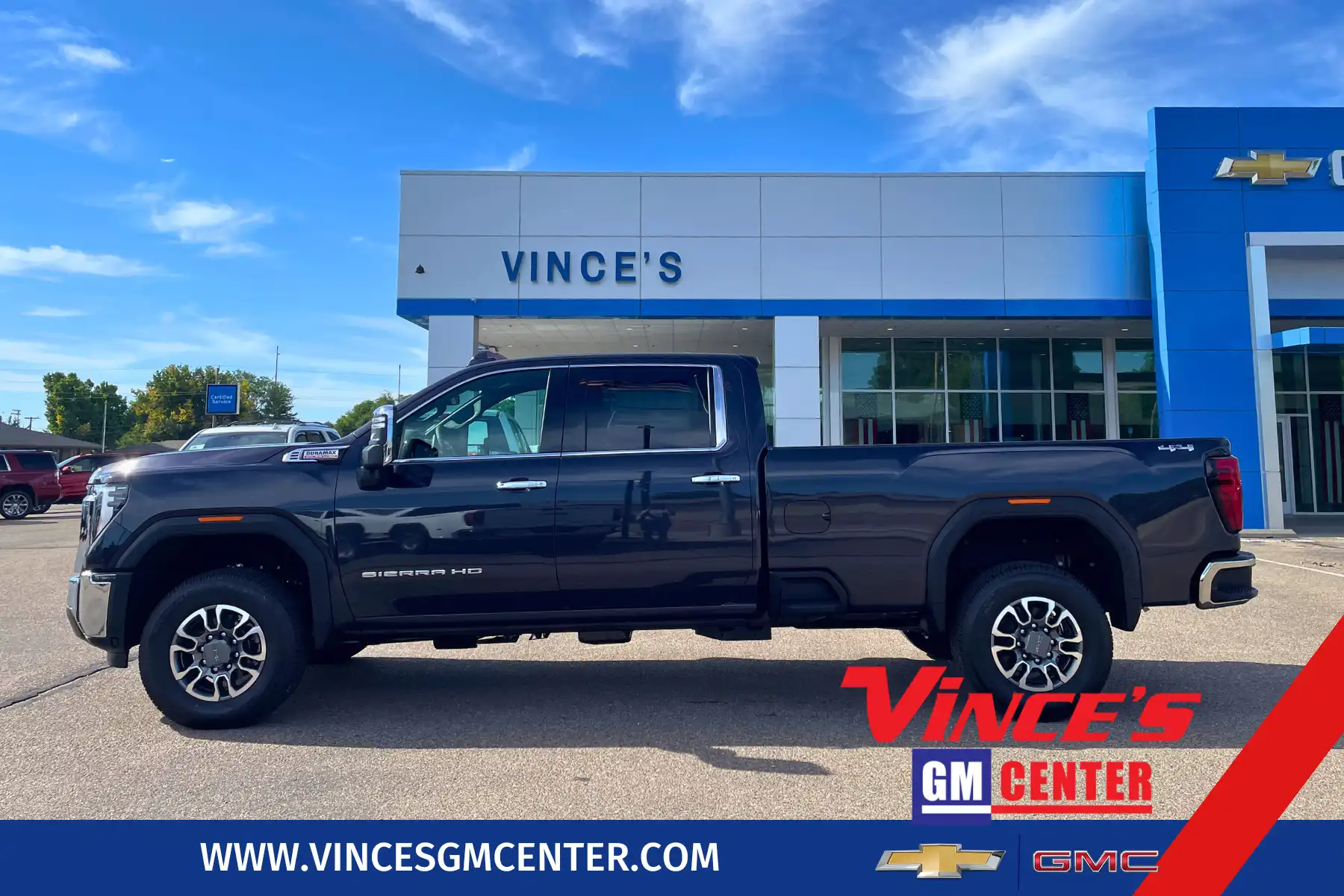 2026 GMC Sierra SLT 4WD Crew Cab Long Box's photo