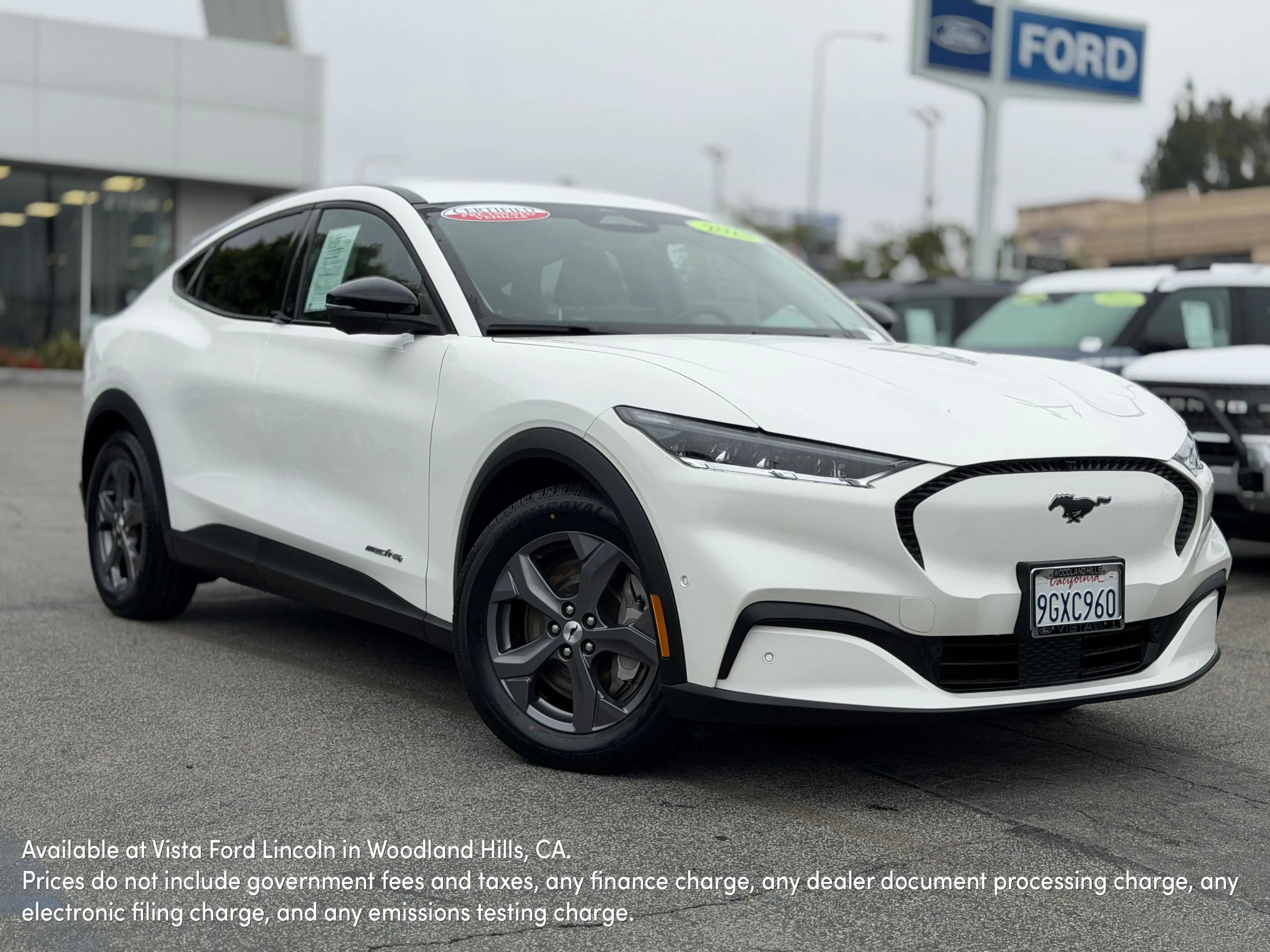 2023 Ford Mustang-Mach-e Select photo 1