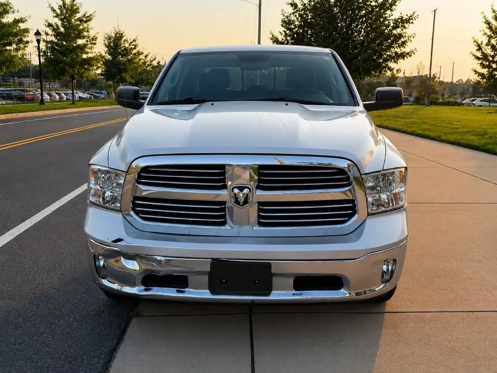 2013 RAM 1500 SLT Crew Cab's photo
