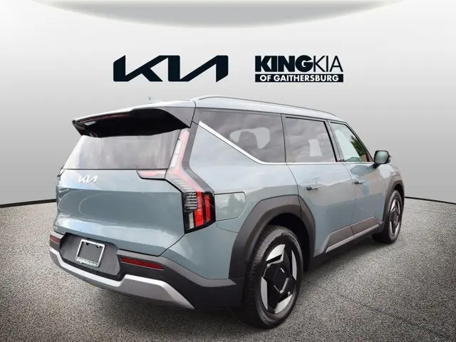2024 Kia EV9 Wind AWD photo 3