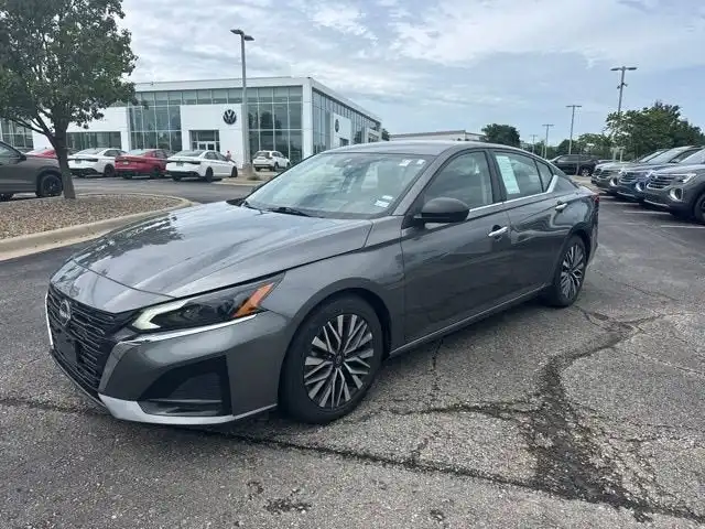 2025 Nissan Altima 2.5 SV's photo