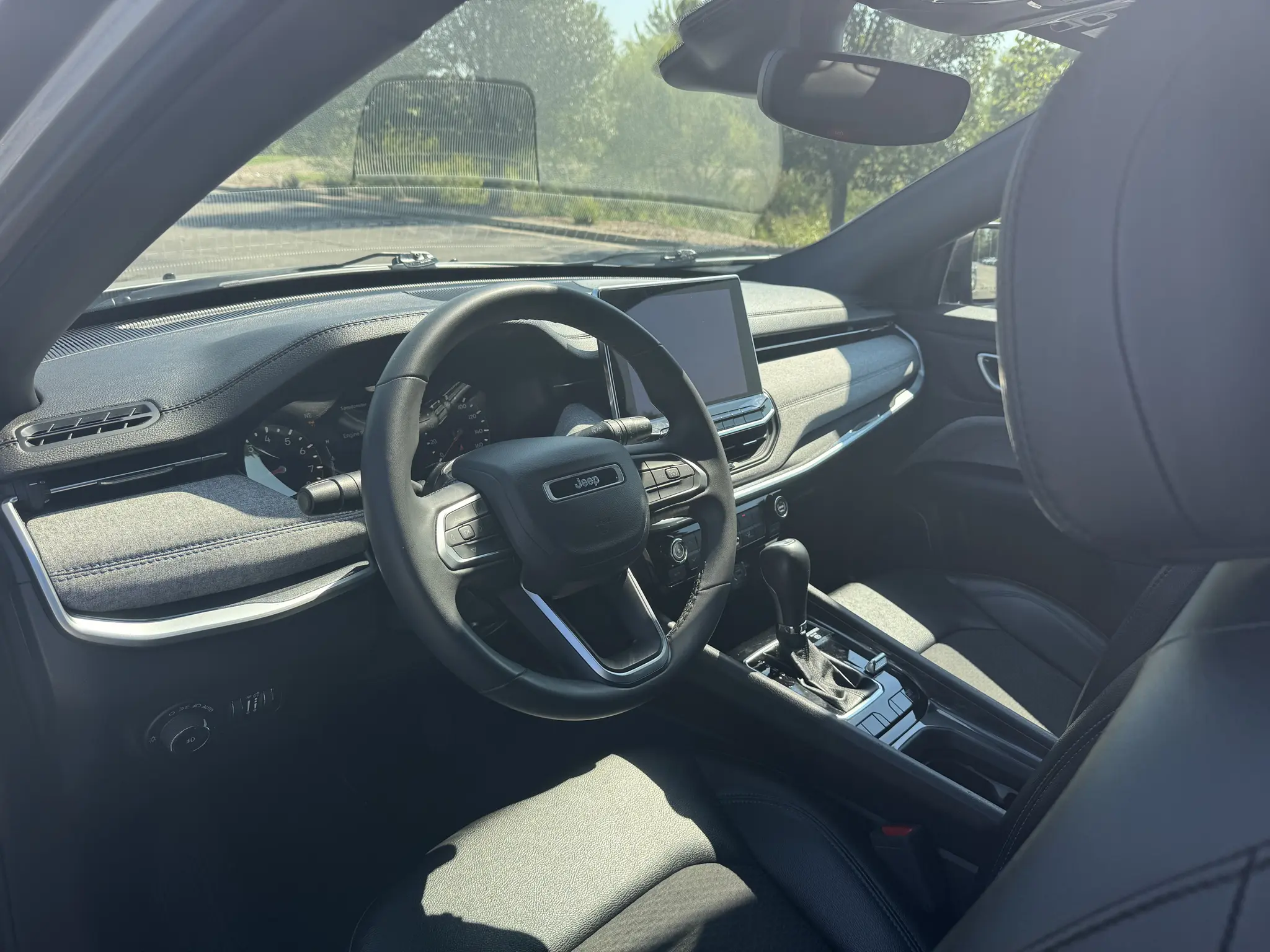2024 Jeep Compass Latitude 4WD photo 3