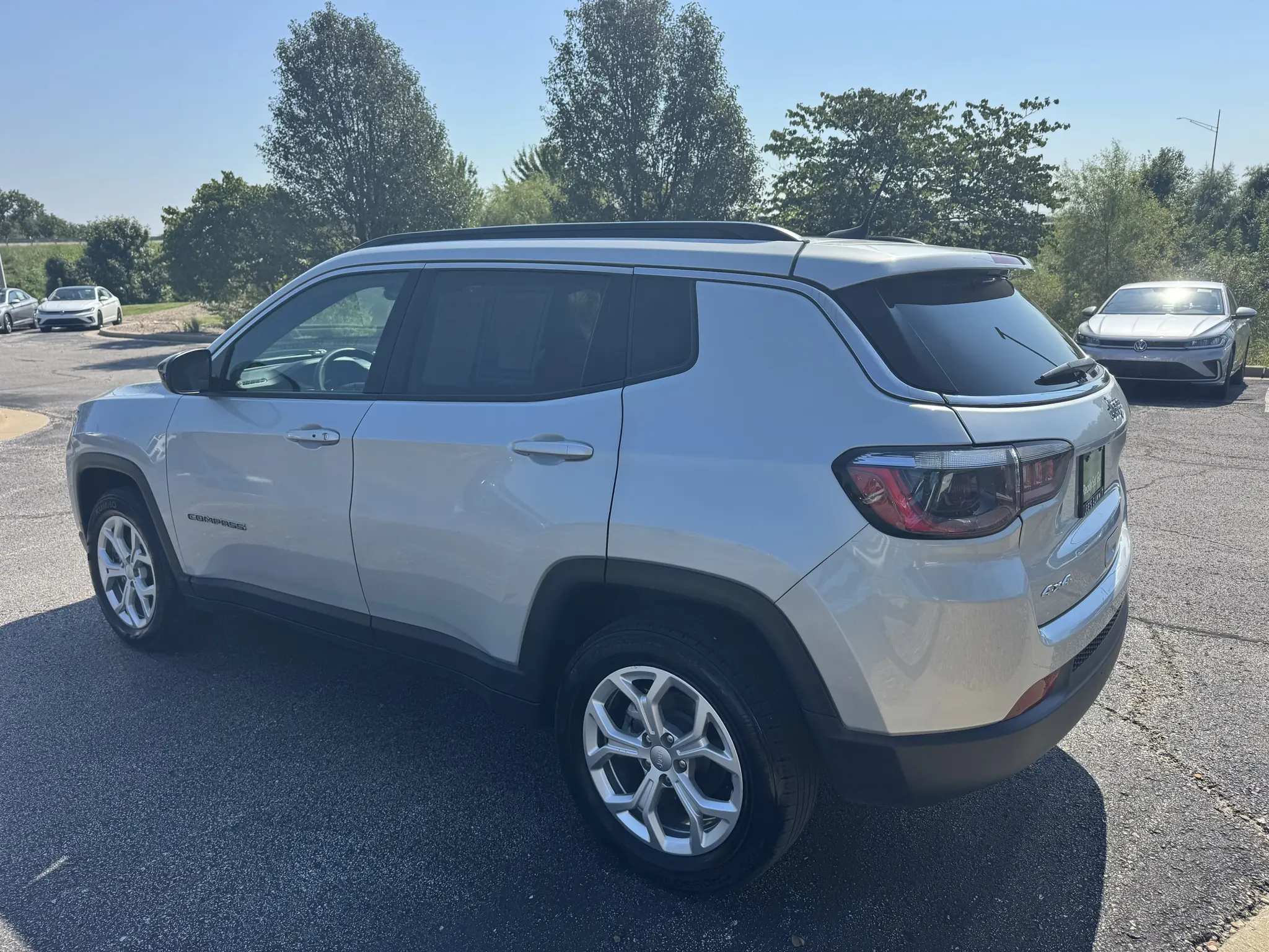 2024 Jeep Compass Latitude 4WD photo 5