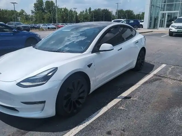 2023 Tesla Model 3 Performance's photo